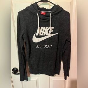 Lightweight Nike sweatshirt